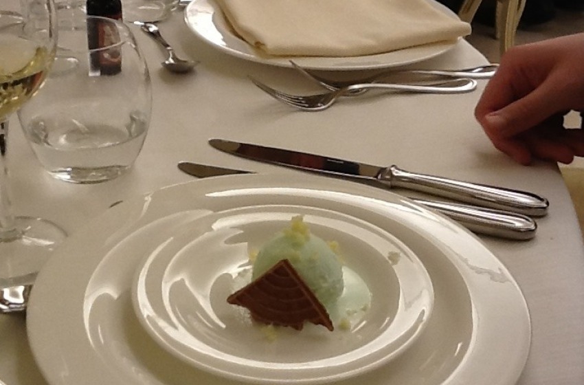 Gelato alla Centerba con Trucioli d'Olio Extravergine d'Oliva e Neola di Ratafia Toro