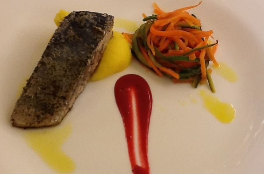 Filetto di Ricciola con Purea di Patate con Zafferano Dop de l'Aquila