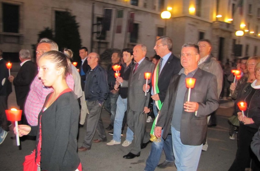 fiaccolata dragaggio