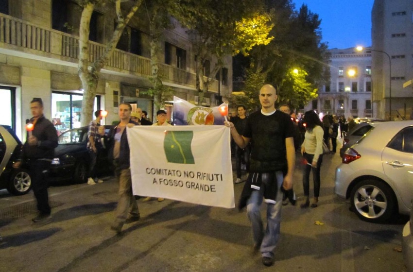 fiaccolata dragaggio