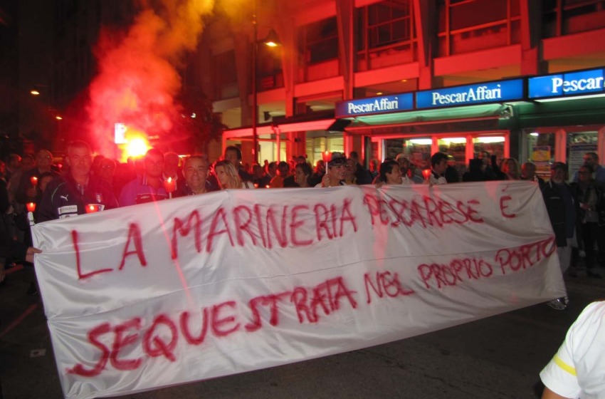 fiaccolata dragaggio