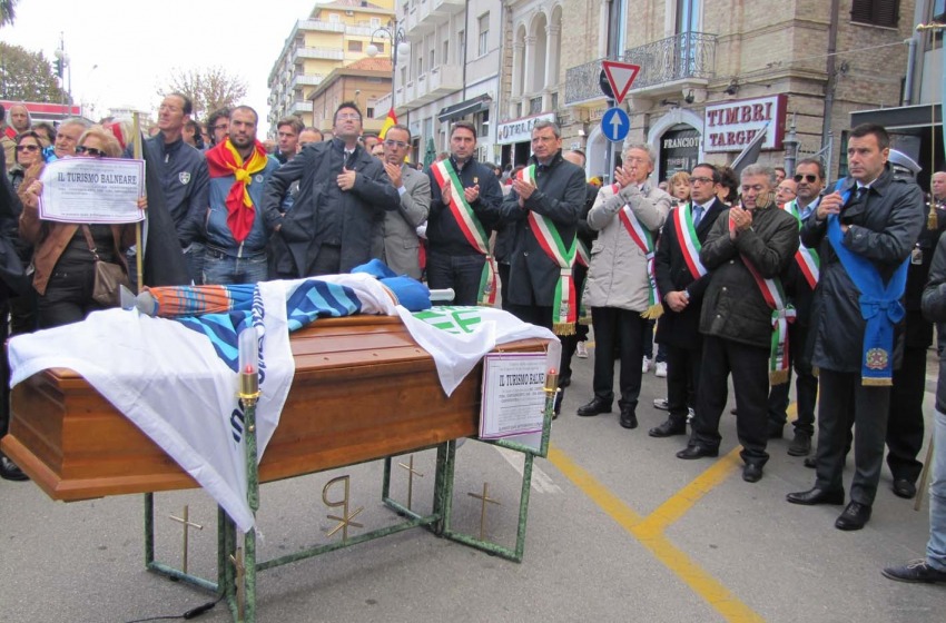 la protesta dei balneatori