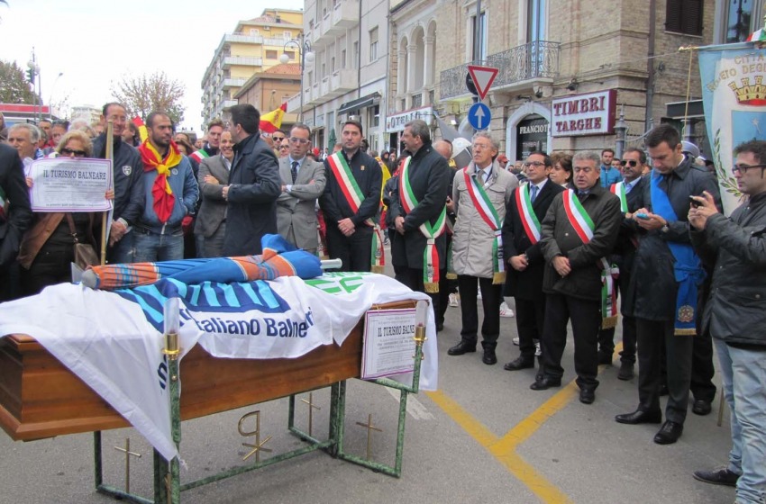 la protesta dei balneatori