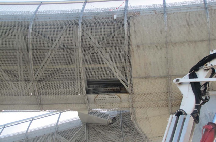 ponte sul mare danneggiato