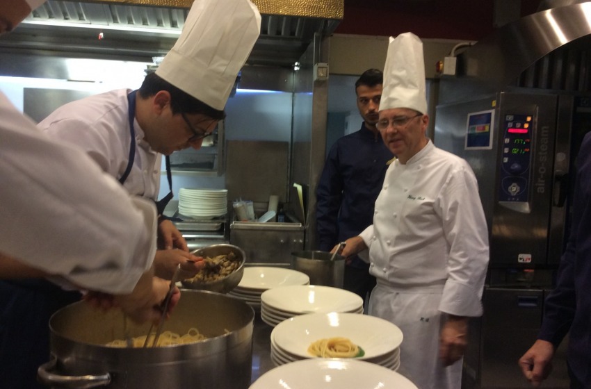 gli chef al lavoro