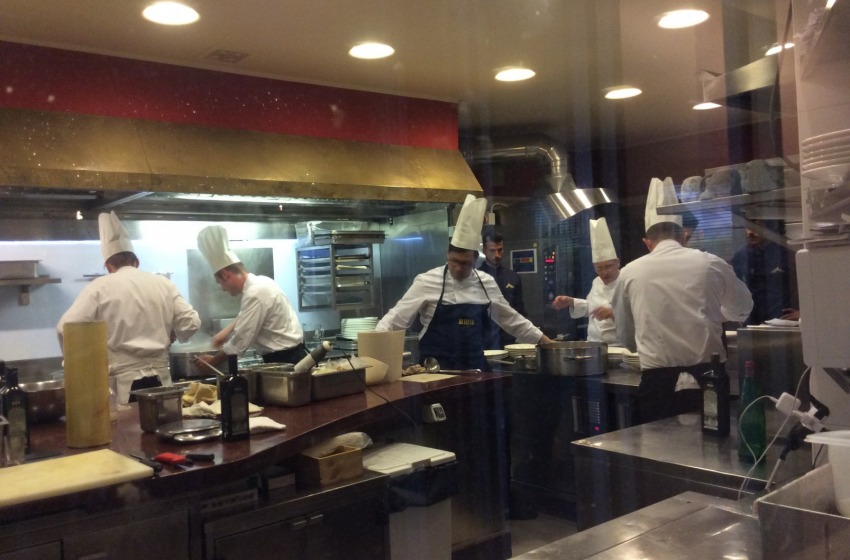 gli chef al lavoro