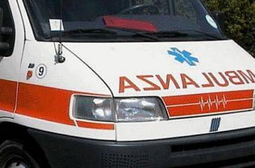 Turista straniero rischia di affogare, è in rianimazione ad Atri