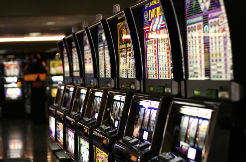 Avezzano, sorpresi a scassinare Slot Machine: due arresti
