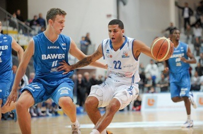 A2 Silver, Roseto sbanca al PalaVerde 67-81: Jackson decisivo 30 punti