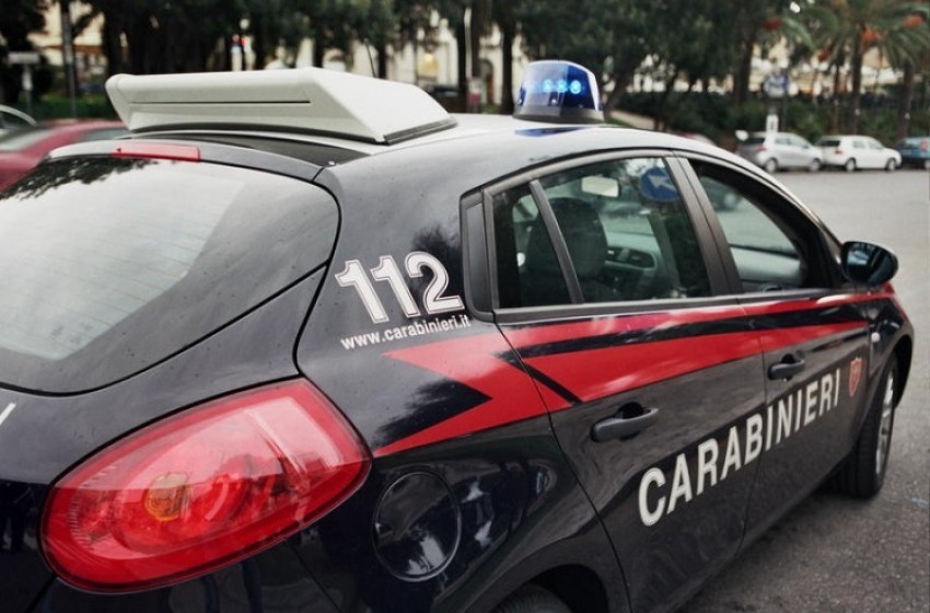 Guida "illegale": sequestrate due auto a rom di Giulianova
