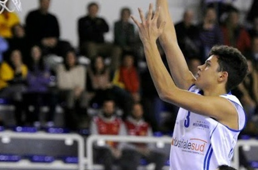 Gli Squali affondano a Ravenna 77-67 nell'ultima gara fuori