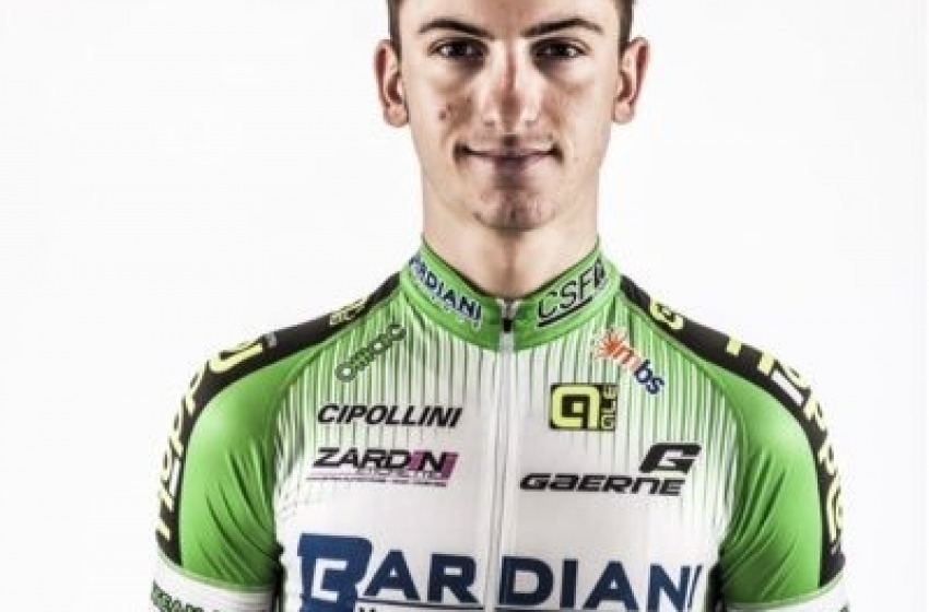 Spettacolo al Giro d’Italia: vince la decima tappa l'atleta teatino Giulio Ciccone