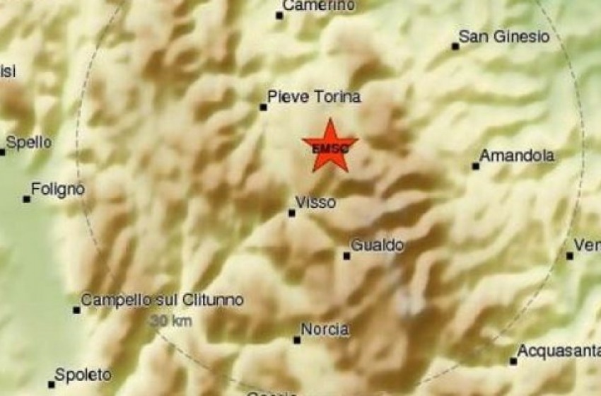 Un'altra fortissima scossa di terremoto magnitudo 5.4 ha fatto tremare l'Abruzzo