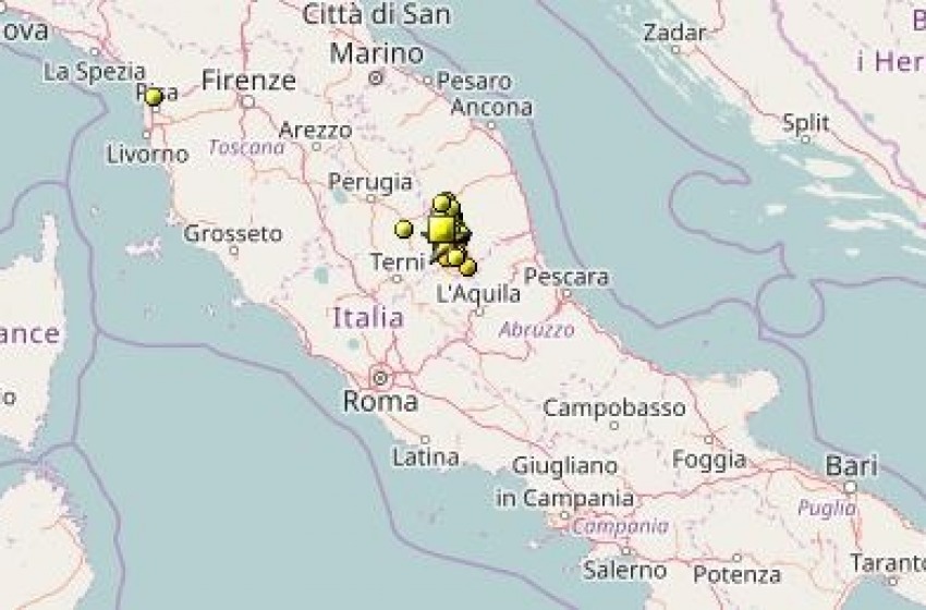 Una fortissima scossa di magnitudo 6.5 ha fatto tremare tutto l'Abruzzo alle 7:40