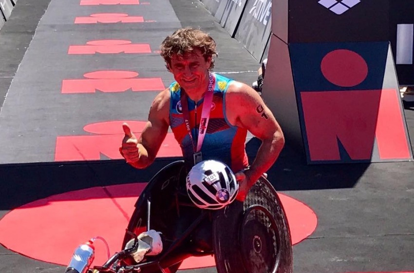 Pescara: il super campione di triathlon Alex Zanardi trionfa all'Ironman 70.3