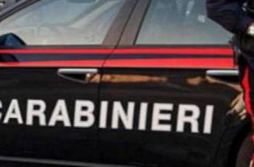 Operaio 'pusher' beccato dai carabinieti con 35mila euro di marijuana