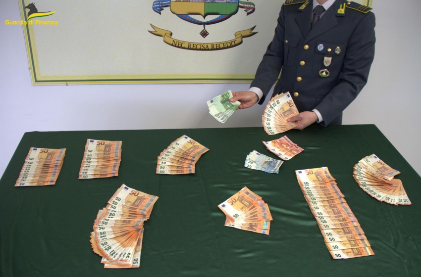 Sequestrate 500 banconote false dalla Guardia di Finanza di Chieti