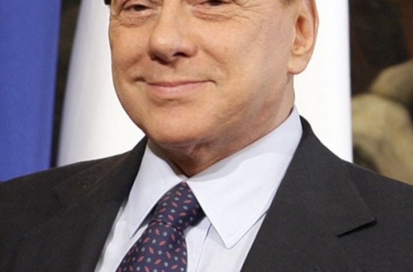 Perché intitolare una via a Berlusconi