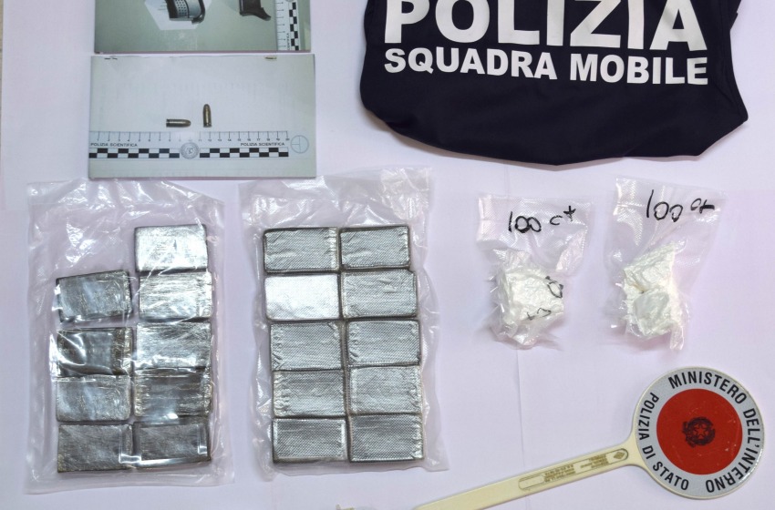 Dilaga il consumo di cocaina in città e la Polizia arresta un altro pusher