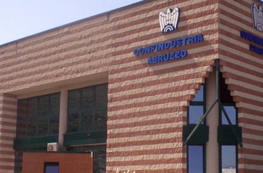 Confindustria: polemiche per il cambio sede da L’Aquila a Pescara