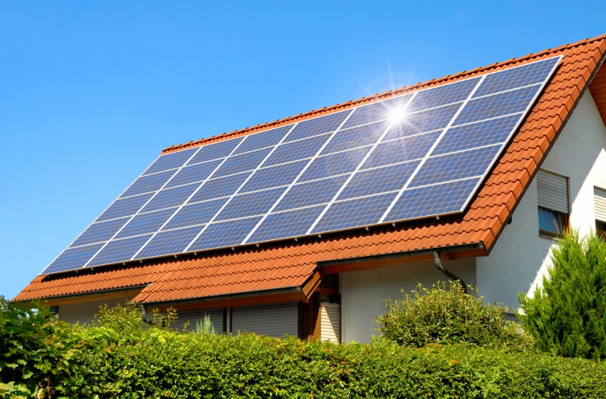 Solare termico e fotovoltaico: caratteristiche e differenze