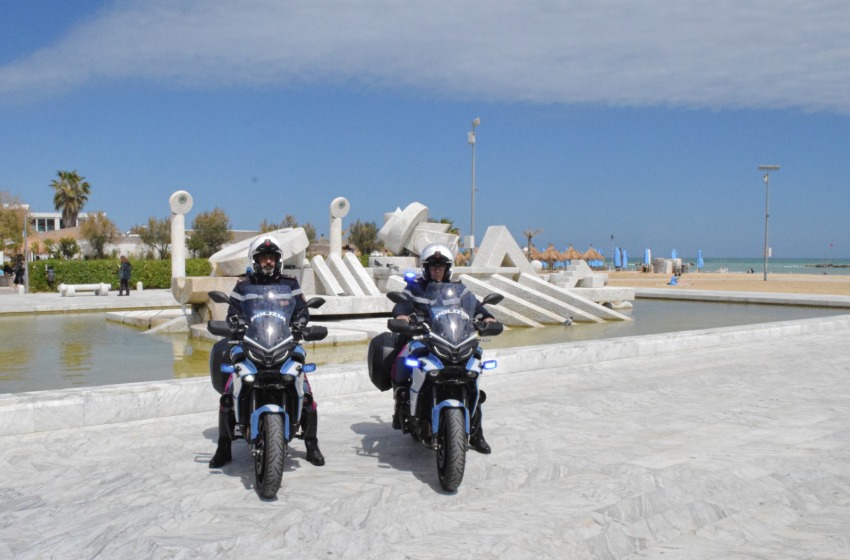 La Polizia in sella a moto Yamaha Tracer per in estate più sicura