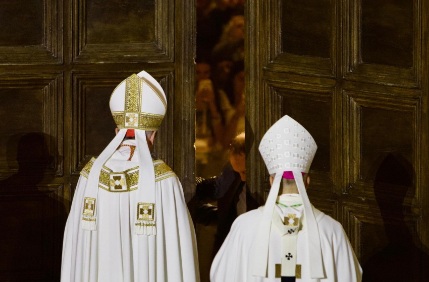 Aperta la Porta Santa alla Basilica di Santa Maria di Collemaggio