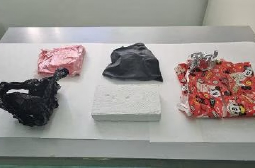 Un chilo coca nel pacco con Minnie e Topolino