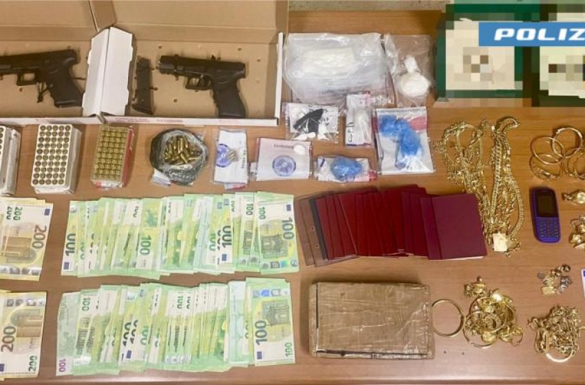 Arrestato pescarese incensurato con 1,5 kg. di cocaina e due pistole