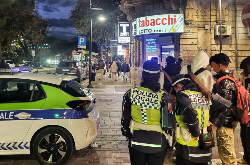 Lite in strada, bloccato e denunciato un trentenne armato di coltello