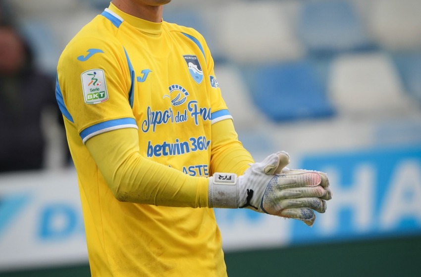 Pescara e Avellino si Dividono la Posta: All'Adriatico Finisce 1-1