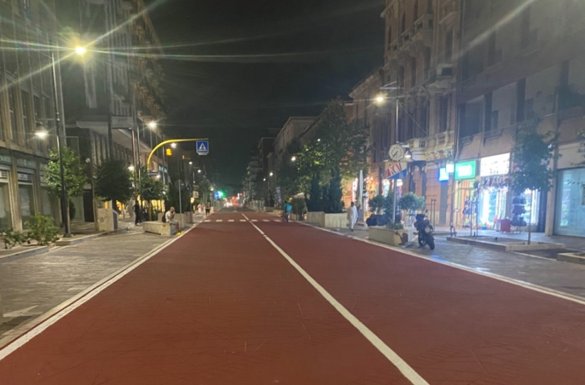 Luci spente in Corso Vittorio Emanuele e Corso Umberto
