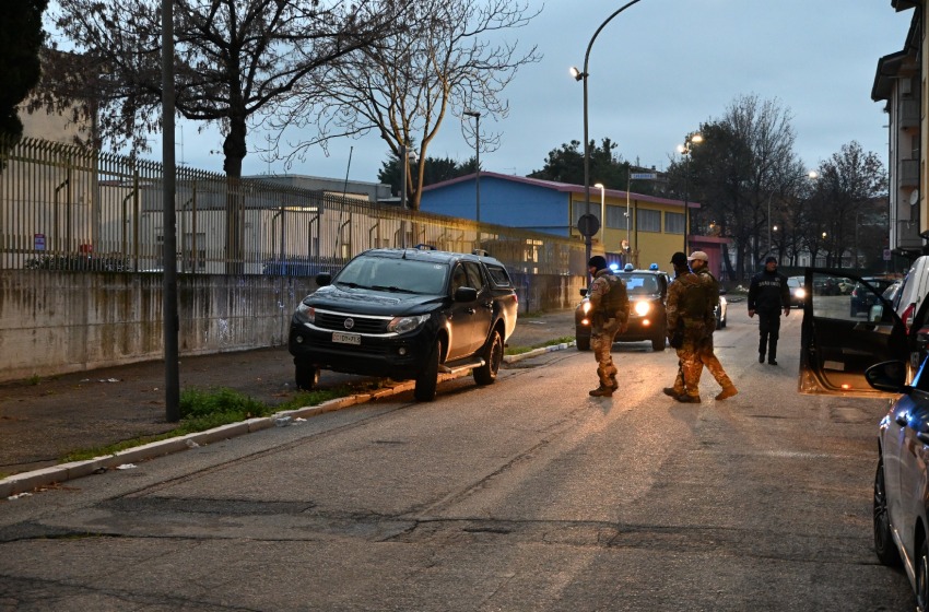 Maxi operazione antidroga nel quartiere San Donato