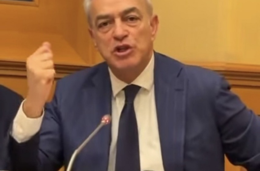 Via libera alla legge sulle lobby