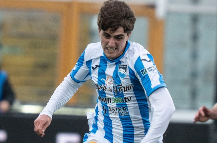 Di Nardo &egrave; un gigante, ma lo "Stirpe" diventa un incubo nel finale. Finisce 2-2 con il Frosinone