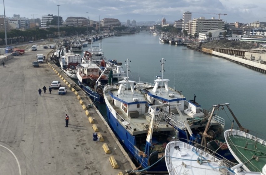 Porto di Pescara, fronte comune della marineria