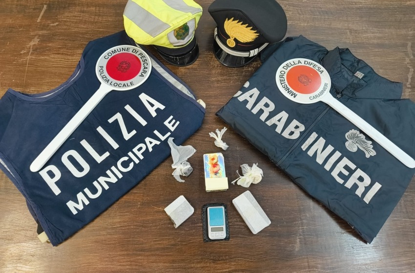 Arrestato in piazza della Repubblica: nei guai 24enne pescarese