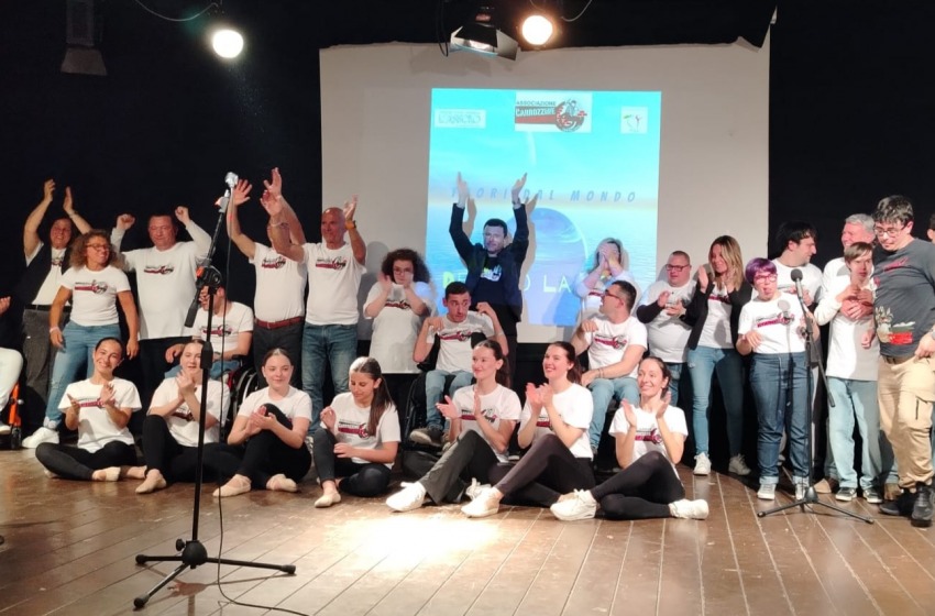 Grande trionfo per lo spettacolo &ldquo;Fuori dal Mondo, Dentro la Vita&rdquo;