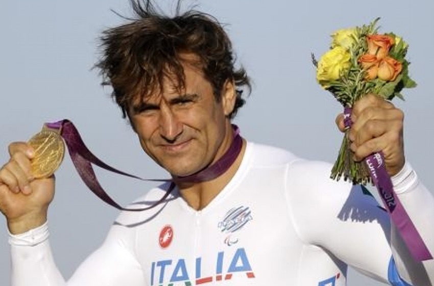 Addio ad Alex Zanardi 'icona' dei diritti umani