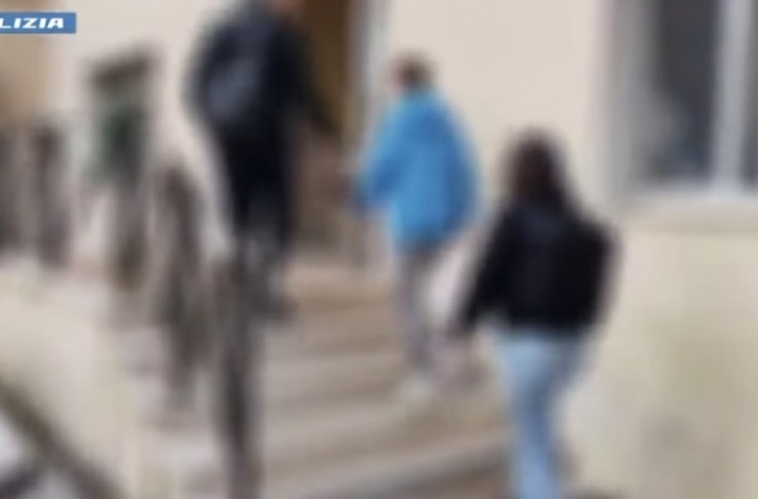 Rapinano supermercato in centro. Arrestati quattro minorenni 