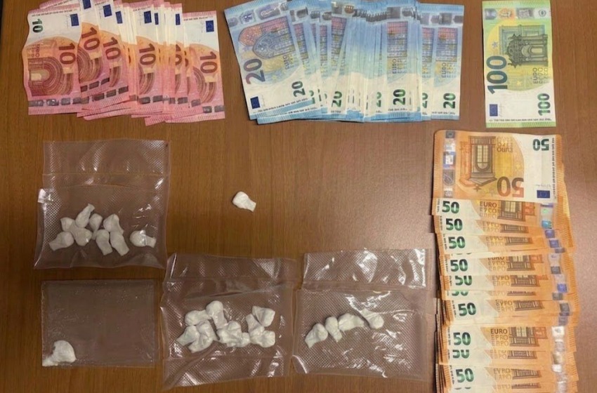 Spaccio in citt&agrave;: arrestata una pusher e un rider della droga