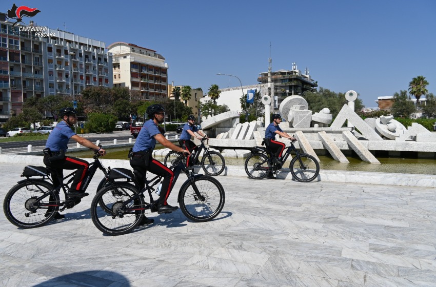 Pescara: Pattuglie dei Carabinieri in e-bike