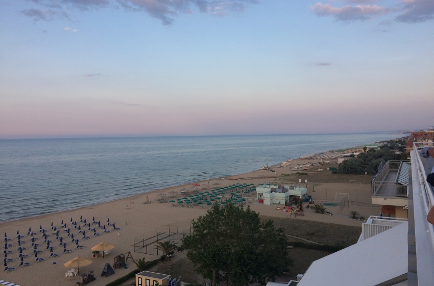 Turismo, l&rsquo;Abruzzo cresce: nei primi sei mesi del 2026
