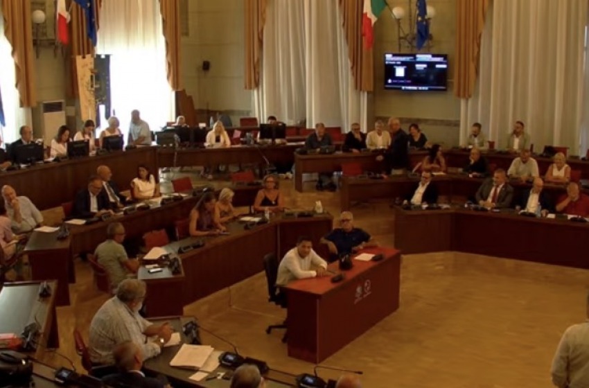 Nuova Pescara, l'assemblea approva ma vuole il rinvio al 2028