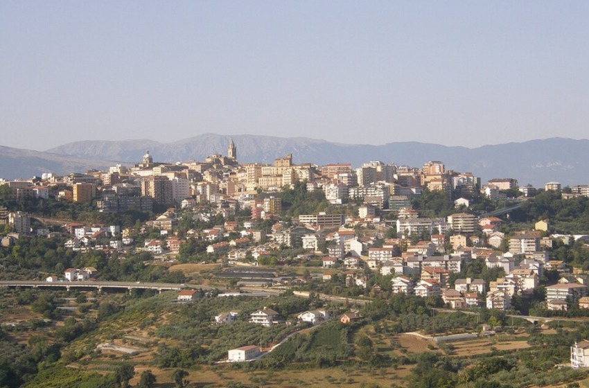 Chieti, 800 grammi di droga in casa: arrestato ventenne