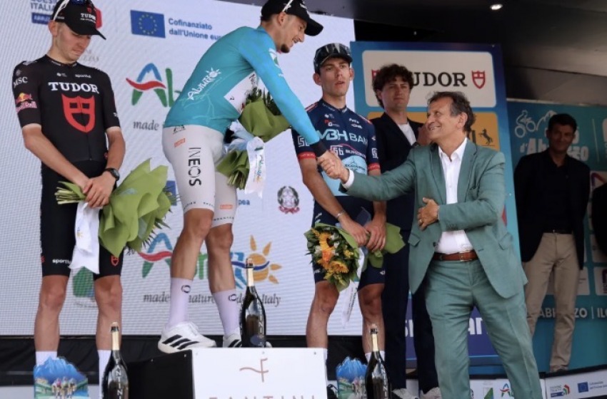 Giro d&rsquo;Abruzzo 2026, Vauquelin trionfa a Controguerra
