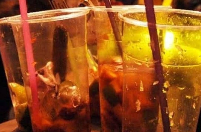 Chieti, notti senza vetro e lattine: solo bicchieri di plastica o carta