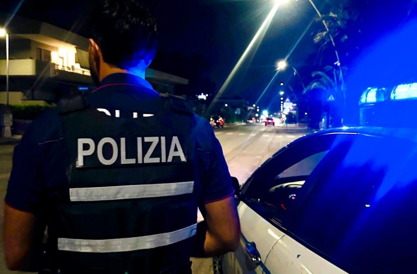 Tenta di portare via uno scooter nella notte: la Polizia di Stato arresta un sedicenne