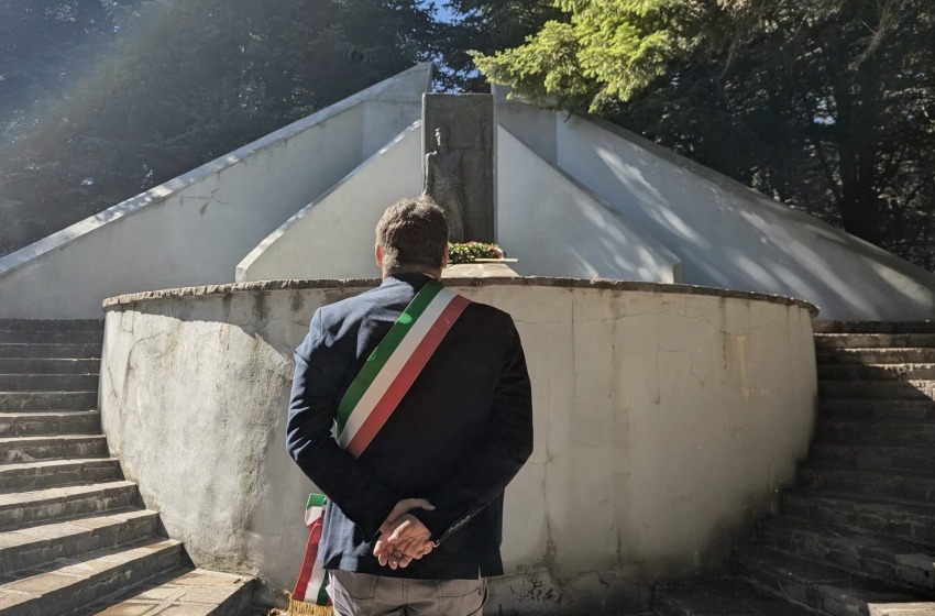 L'omaggio del Sindaco ai martiri di Bosco Martese