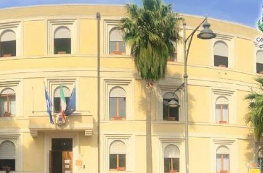 Silvi, il sindaco azzera la giunta dopo l&rsquo;aggressione alla vicesindaca